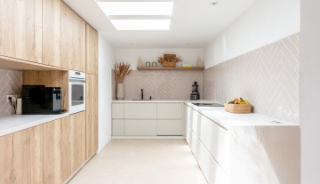 Resa Estates port des Torrent sale koop finca Ibiza kitchen 2.jpg